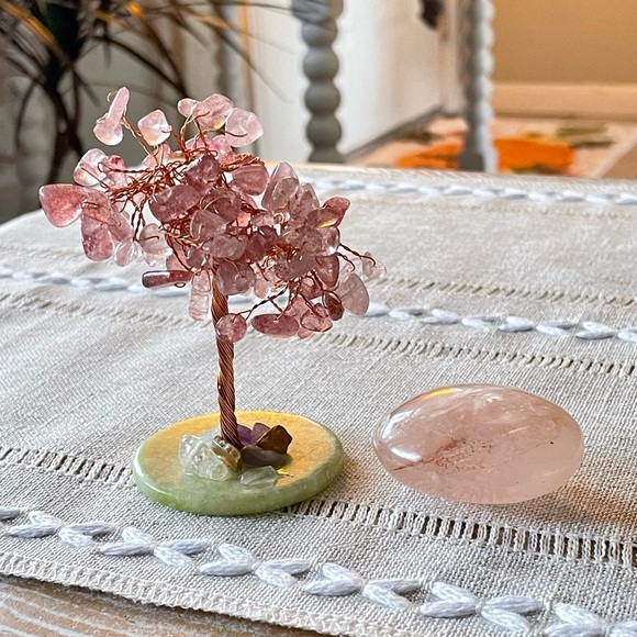 Mother Nature Other - 🍓Strawberry Quartz Crystal Tree & Palm Stone🍓